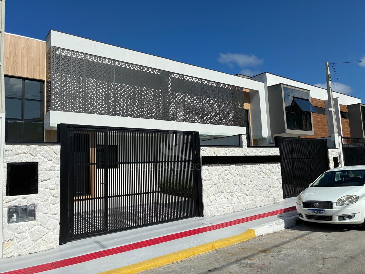 Casa 3 quartos para Venda no bairro Rio Pequeno em Camboriú