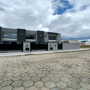Sobrado 3 quartos para Venda no bairro Areias em Camboriú